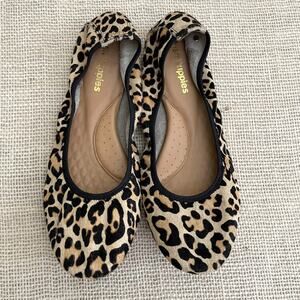 HUSH PUPPIES CHASTE BALLET FLATS IN CALF HAIR LEOPARD SZ 6 ,